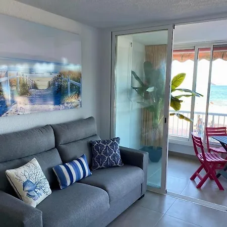 Renovated Front Poniente 4 Pax Wifi